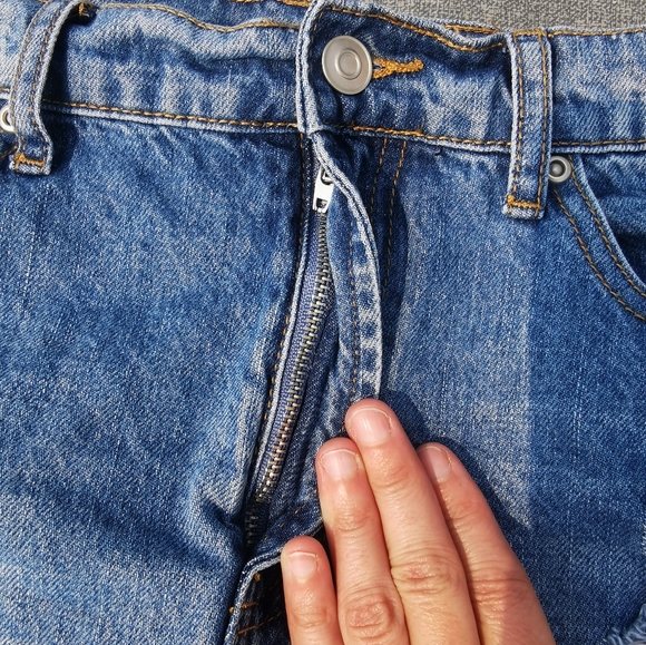 FOREVER 21 distressed blue jean skirt size 30  yellow gold thread - Picture 2 of 9